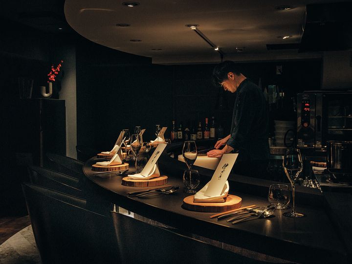 白金台『伊ざき』の内観