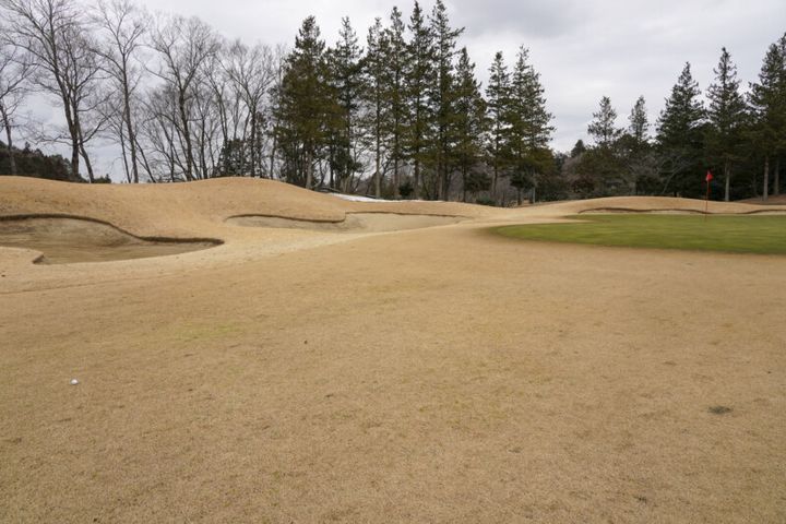 ピンまで30ヤードから確実に寄せる！プロが具体例とともに解説