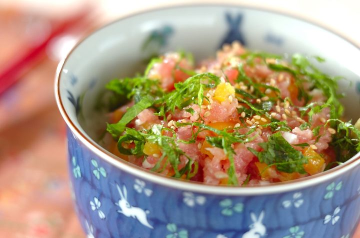 切って混ぜるだけ！トロたく丼