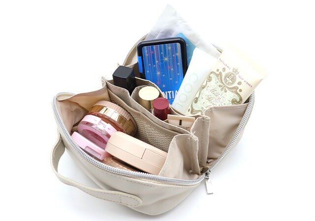 BRILMY 180度開いて中身がわかる！ズボラに優しいマイベストポーチ BOOK使用例