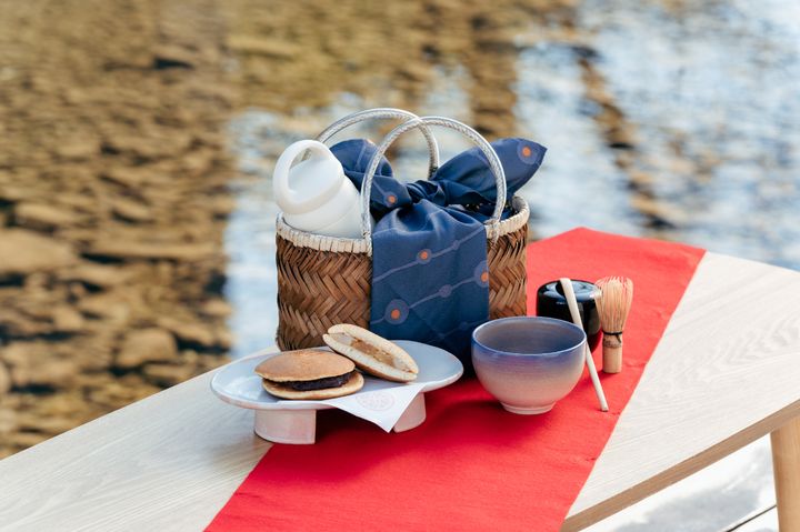 必要な道具は茶かごに入れてレンタルしてくれます