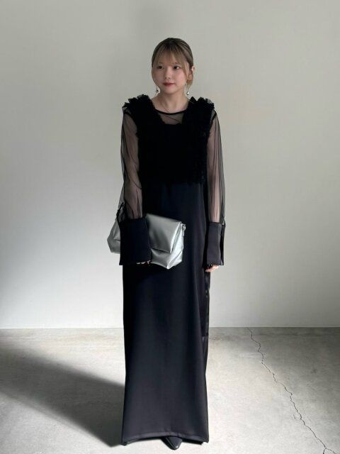 オールブラックコーデ4