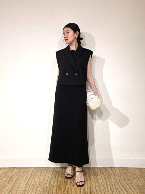 オールブラックコーデ5