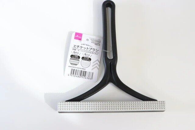 ダイソー エチケットブラシ パッケージ