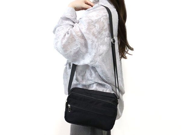 宝島社のフォンチュナーレのショルダーバッグの付録3