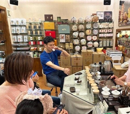 上海の天山茶城でお土産を購入