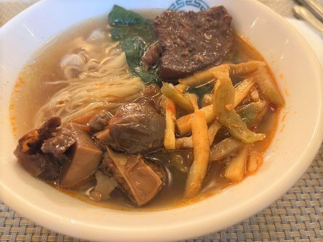 オークラガーデンホテル上海の朝食の麺