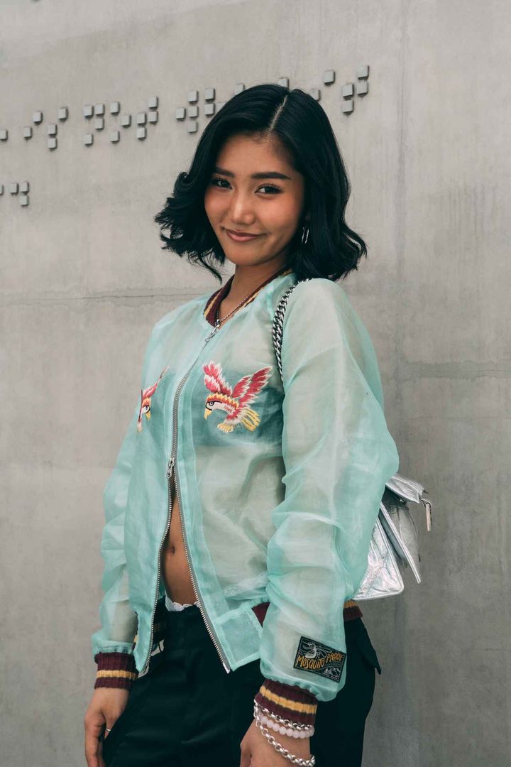 画像2: メンズライクファッションでも、素材やデザインで女の子らしさを表現！