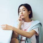 30代40代におすすめの先行乳液 コットンをつかって先行乳液でケアしているイメージ