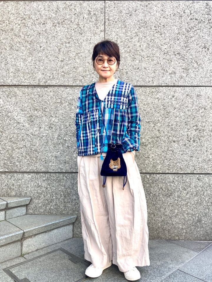 短め丈トップス×ワイドシルエットパンツでおしゃれを底上げ！スタイルアップが叶う着こなしに注目！