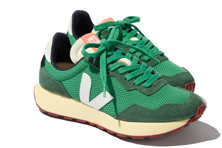 モノクロとカラースニーカーどっちもあると超便利。おすすめスニーカー13選