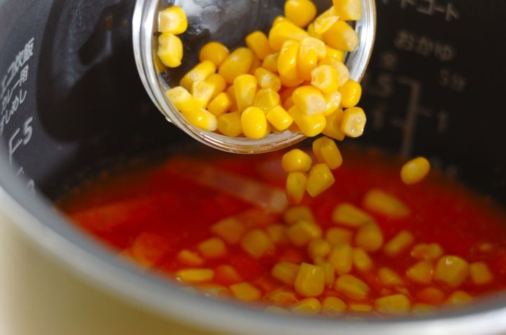 野菜ジュースの炊き込みピラフの作り方1