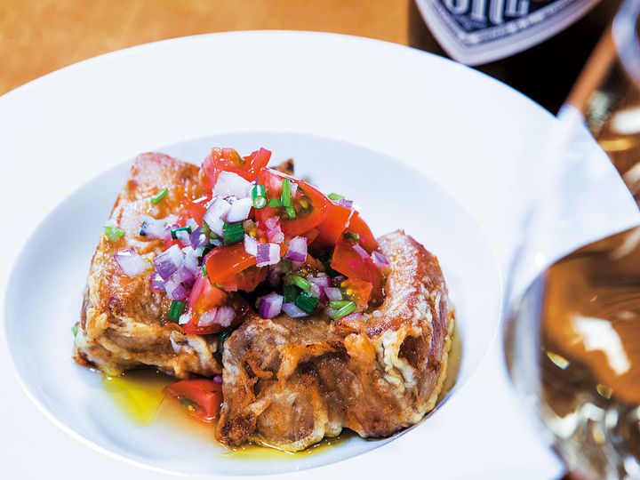 赤羽『Nomka』の「スペアリブ揚げ トマトビネガーソース」