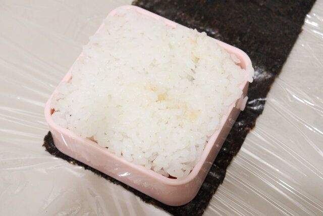 セリアのおにぎりサンドメーカーの作り方4