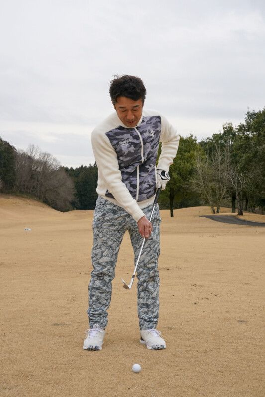 「ヘッドを“平行移動”させると…」短い距離を転がすコツを解説！