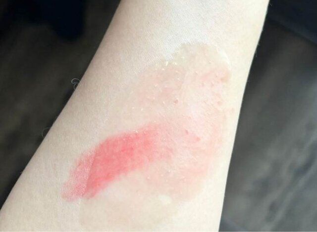 洗浄料の強い洗顔料やクレンジング剤は避ける