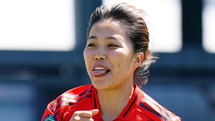 20歳日本人女子スター、好きな日本代表OBのウソ情報に困惑！？「自宅にですか…」