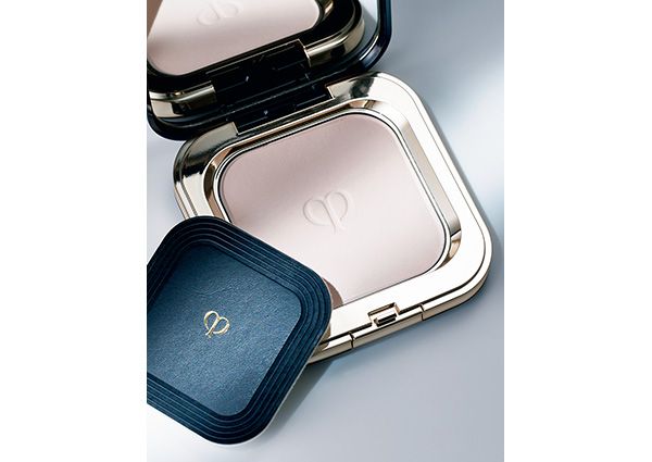 クレ・ド・ポー ボーテ プードルコンパクトエサンシエル n