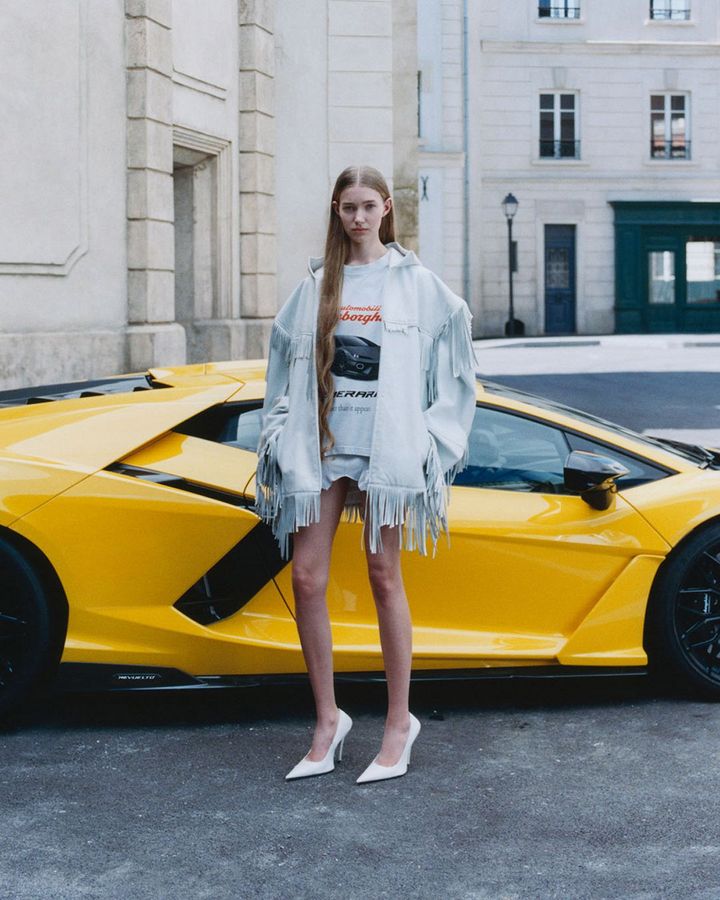 コラボ BALENCIAGA × ランボルギーニ キャリーバッグ バレンシアガ×ランボルギーニが再び加速。スーパースポーツの