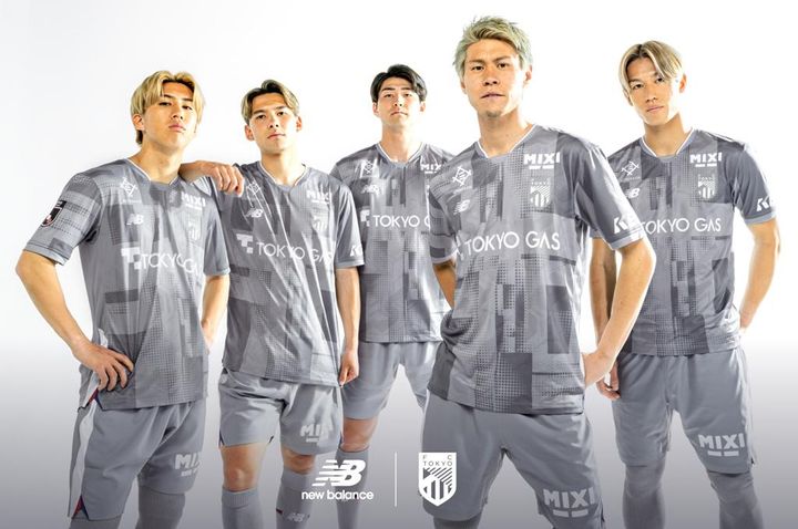 FC東京が“NEW BALANCEグレー”を祝う限定ユニフォームを発表！選手の「着こなし案」もご紹介