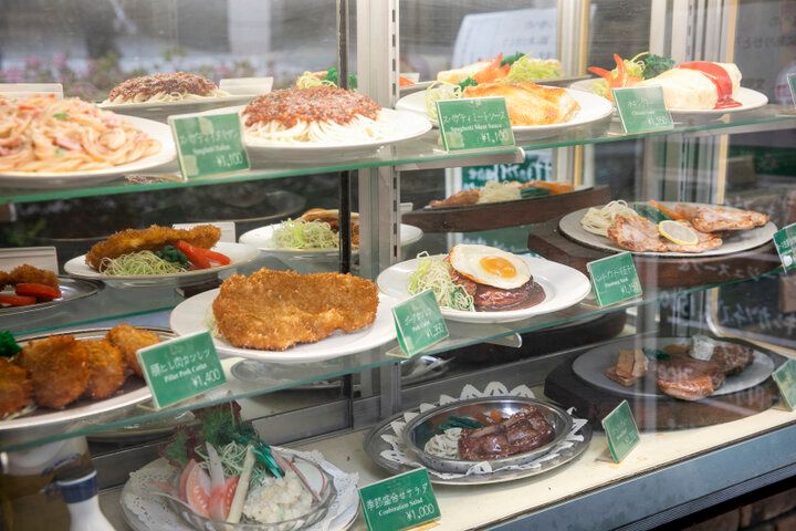 昭和レトロな雰囲気がすてき♪ 三越駅前「レストラン桂」で心ときめく洋食ランチ