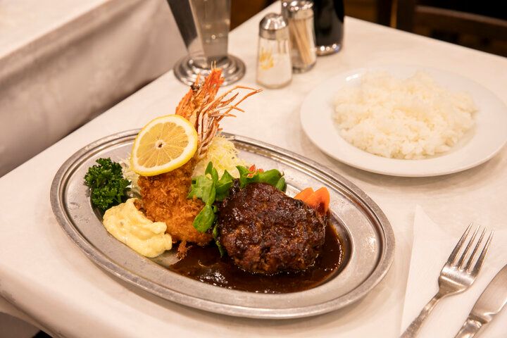 昭和レトロな雰囲気がすてき♪ 三越駅前「レストラン桂」で心ときめく洋食ランチ