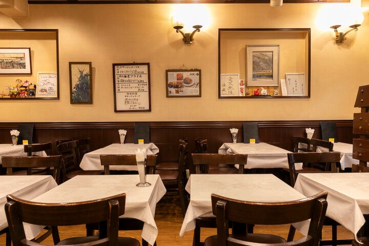 昭和レトロな雰囲気がすてき♪ 三越駅前「レストラン桂」で心ときめく洋食ランチ