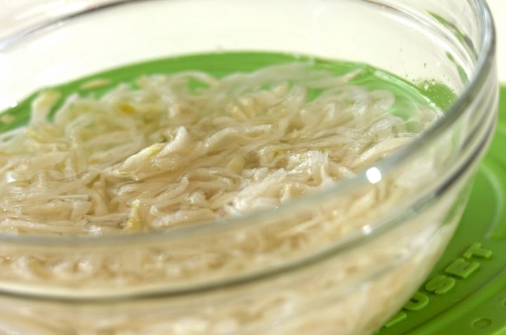 切干し大根のキムチ煮の下準備1