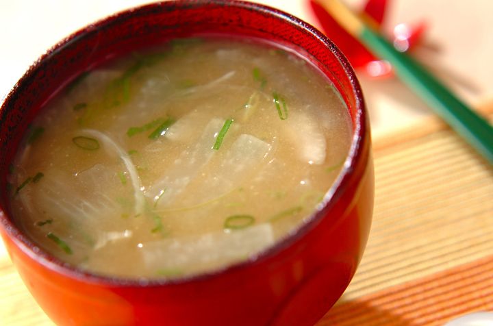 定番 大根と玉ねぎの味噌汁 15分でできる簡単人気レシピ