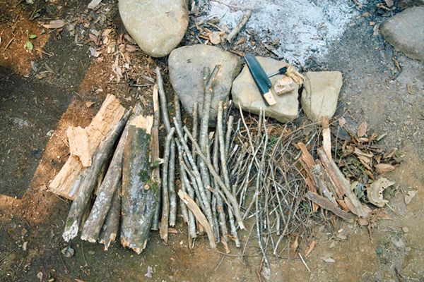 分かりやすく解説！初心者でも簡単にできる焚き火のやり方