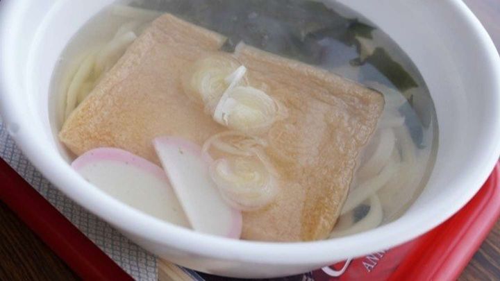 うどんをこぼしてしまい...（画像はイメージ）