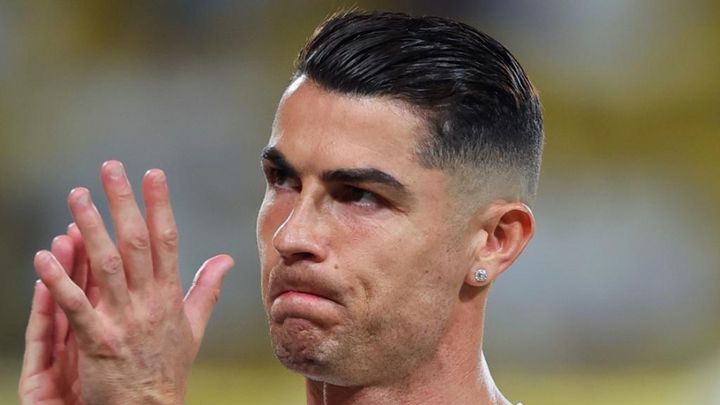 40歳ロナウド、年俸325億円の金満チーム退団示唆か…SNSに意味深投稿