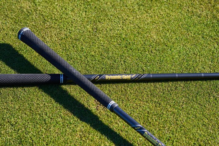 人気シャフトに日本限定カラーが登場！アマチュアも使いやすく美しいギアはいかが？