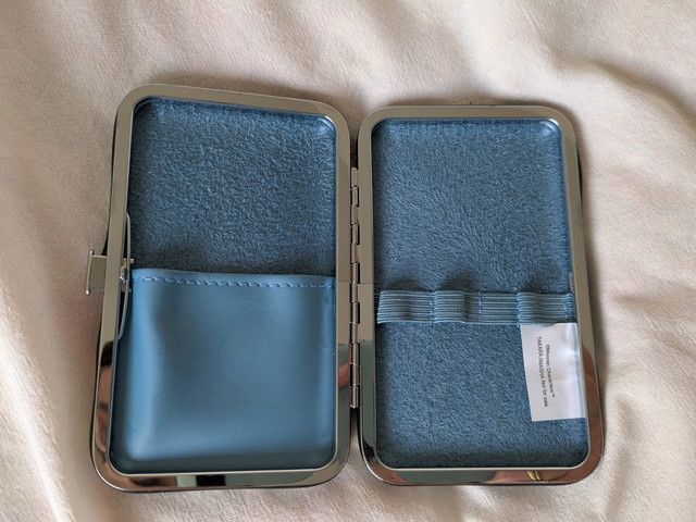 ムーミン文具7点セットケース開けたところ