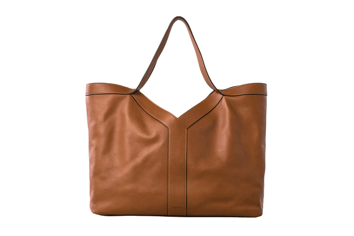 〈サンローラン〉のバッグ