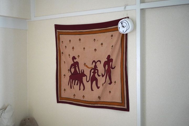 築59年の団地の一室にはユーズド家具がよく似合う。雑貨店オーナーが作り出す部屋とは？【FUDGE おしゃれな人のルームツアー vol.11】