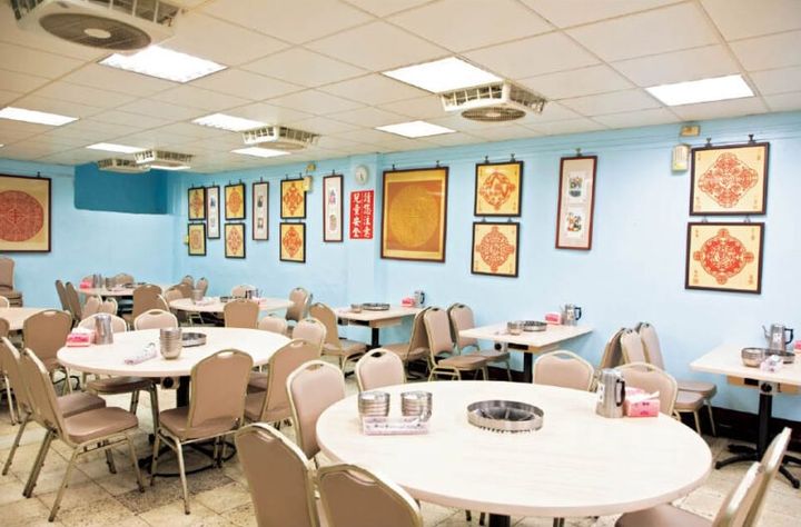  味も店内もザ・ローカル！