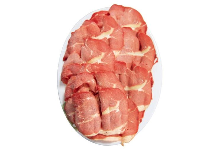 追加で豚・牛・羊の中から2種類の肉を選べる。写真は羊肉でややクセがあるが発酵白菜とは好バランス。