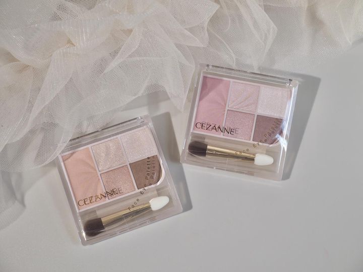 画像: 【セザンヌ】「フェイスアイパレット」全2色 左から〈01 ピュアコーラル〉、〈02 クラッシーピンク 〉各¥847（税込）