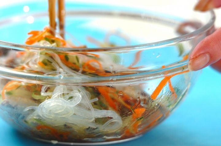 オイルサーディン入り春雨サラダの作り方2