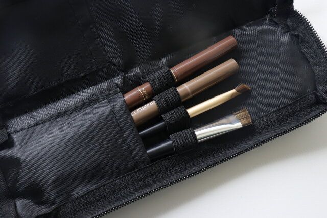 セリアコスメツールポーチゴムバンド