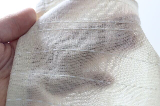 ダイソーの透け感があるマルチカバー（インド綿混、ナチュラルドビー）