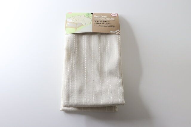 ダイソーのマルチカバー（インド綿混、ナチュラルドビー）のパッケージ