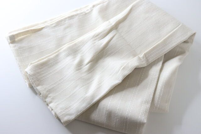 ダイソーのニトリにありそうなマルチカバー（インド綿混、ナチュラルドビー）