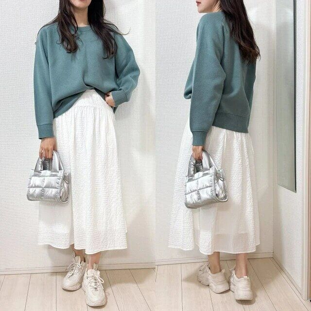 2025ユニクロ女性おすすめシアサッカーボリュームスカートお手本コーデ