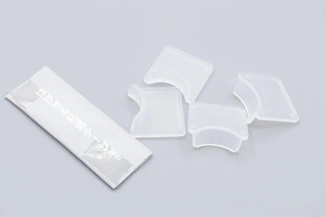 透明で目立ちにくいつっぱり棒サポートはがせる粘着