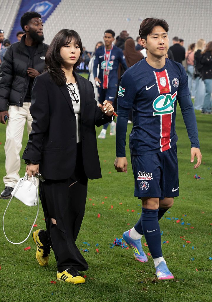 久保建英と仲良しの韓国天才選手、美人彼女とテニス観戦！財閥令嬢で2歳年上