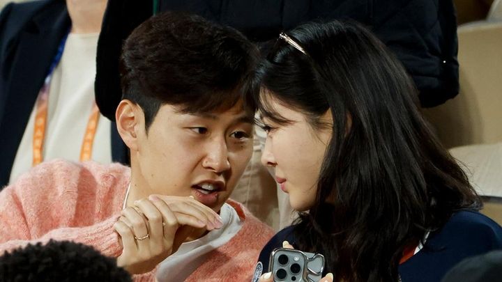 久保建英と仲良しの韓国天才選手、美人彼女とテニス観戦！財閥令嬢で2歳年上