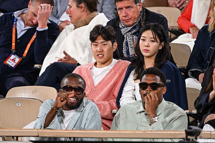 久保建英と仲良しの韓国天才選手、美人彼女とテニス観戦！財閥令嬢で2歳年上