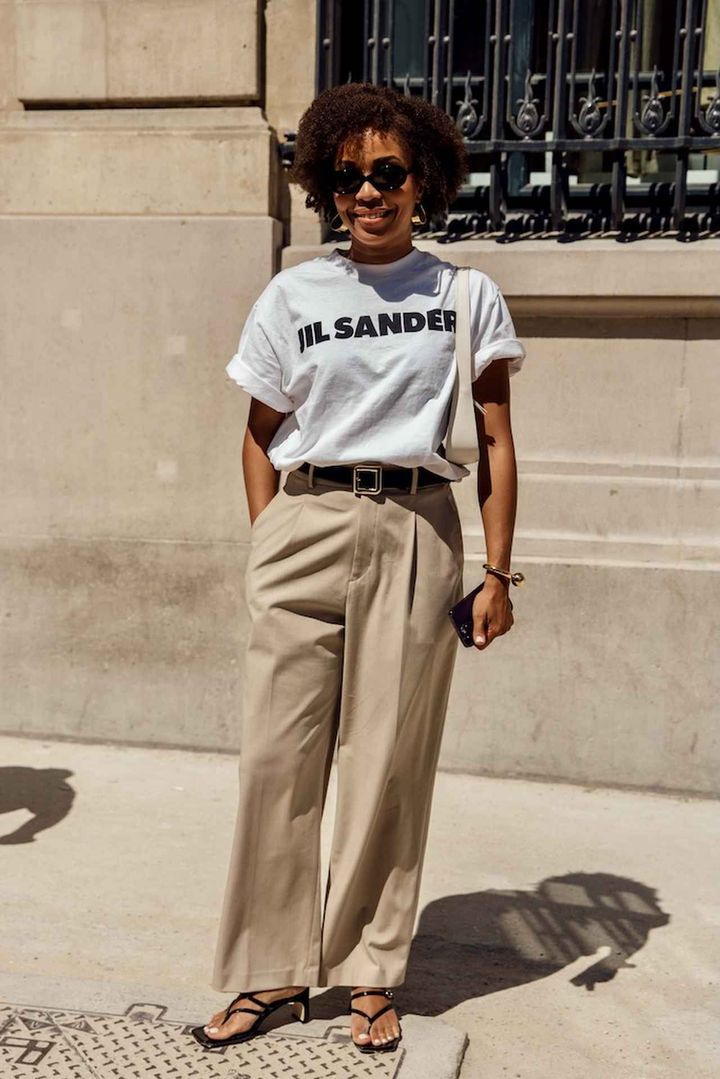 画像: 「JIL SANDER」のロゴTがコーデに箔をプラス